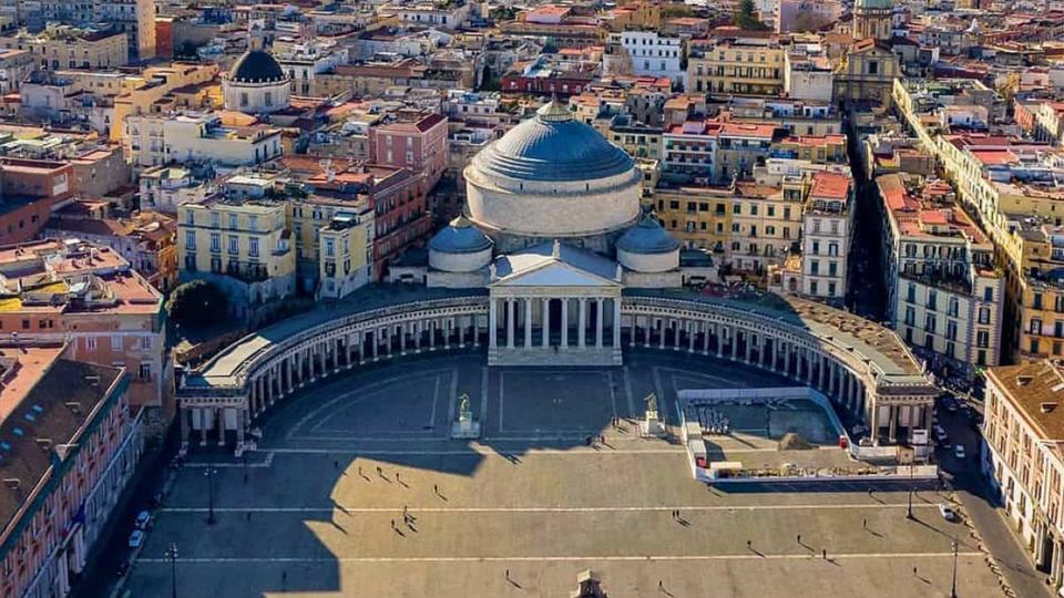 Piazza del Plebiscito, Napoli