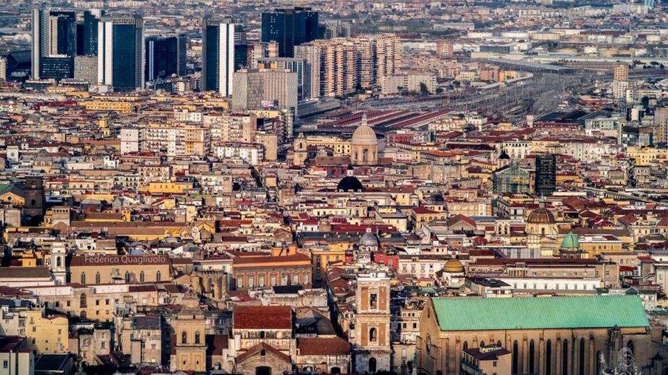 Spaccanapoli, Napoli