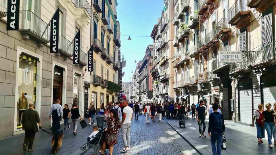 Via Toledo, Napoli
